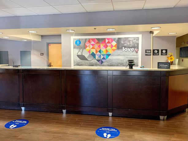 Imagen de los interiores del Hotel Hampton Inn Champaign/urbana. Foto 15
