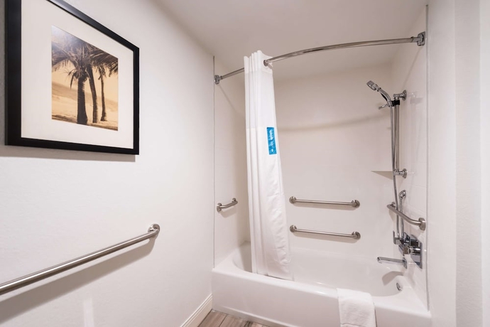 Imagen de la habitación del Hotel Hampton Inn Channel Islands Harbor/oxnard. Foto 11