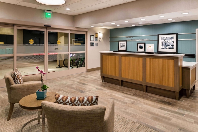Imagen de los interiores del Hotel Hampton Inn Channel Islands Harbor/oxnard. Foto 17