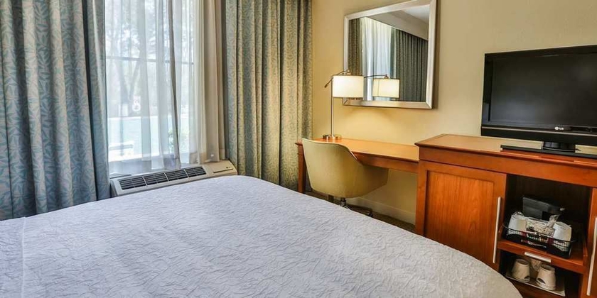 Imagen de la habitación del Hotel Hampton Inn Charleston - Daniel Island. Foto 6