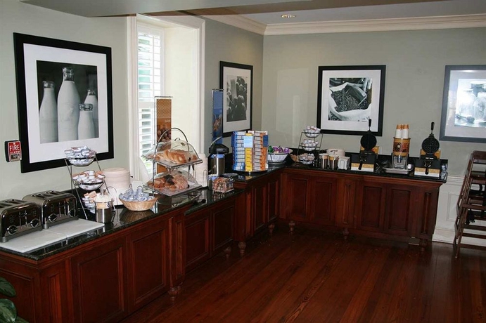Imagen del bar/restaurante del Hotel Hampton Inn Charleston-historic District. Foto 5