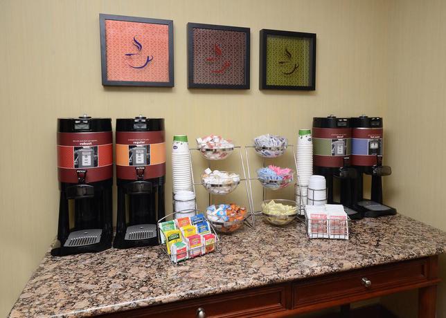 Imagen general del Hotel Hampton Inn Charlotte North / Lake Norman. Foto 6