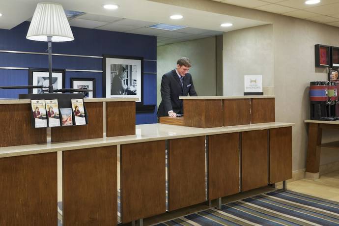 Imagen de los interiores del Hotel Hampton Inn Charlotte - University Place. Foto 18