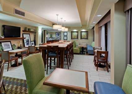 Imagen general del Hotel Hampton Inn Charlottesville. Foto 9