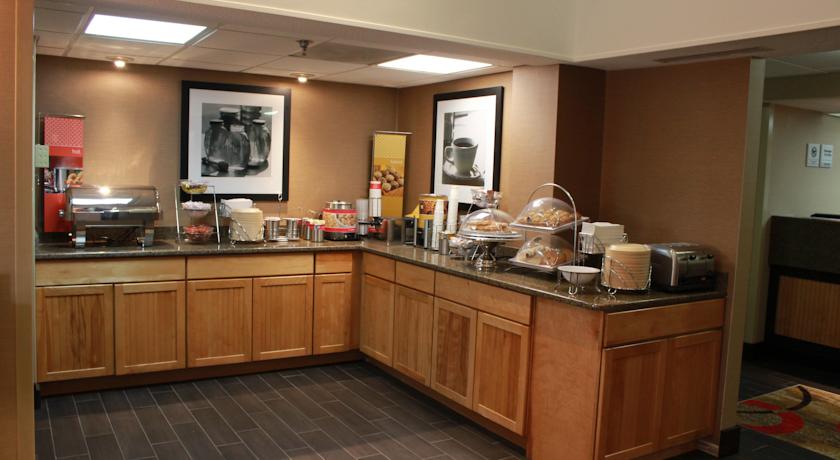 Imagen general del Hotel Hampton Inn Chester. Foto 10