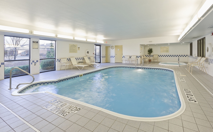 Imagen de la piscina del Hotel Hampton Inn Chicago / Tinley Park. Foto 15