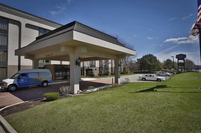 Imagen de los exteriores del Hotel Hampton Inn Chicago/naperville. Foto 7