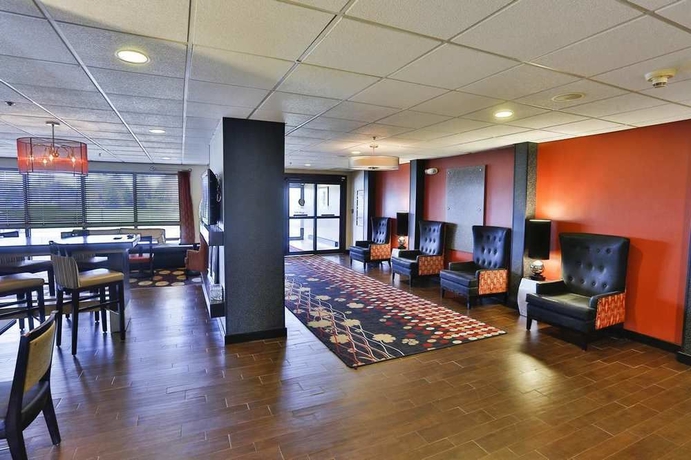 Imagen de los interiores del Hotel Hampton Inn Chicago/naperville. Foto 9