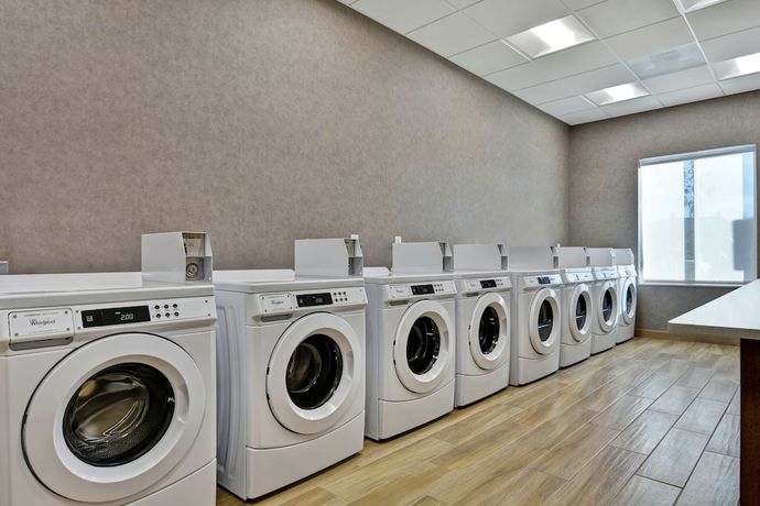 Imagen de los interiores del Hotel Hampton Inn Chula Vista Eastlake. Foto 16