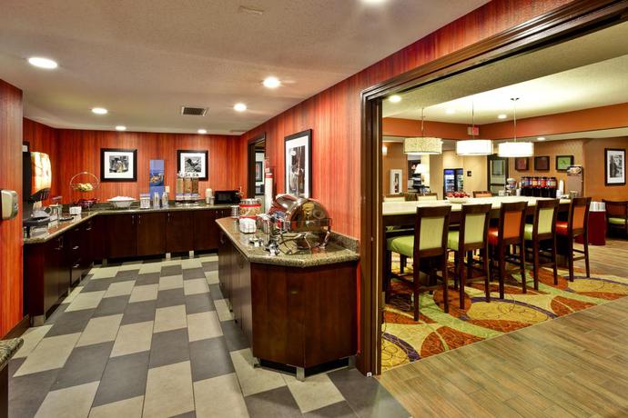 Imagen general del Hotel Hampton Inn Cincinnati Airport-North. Foto 3