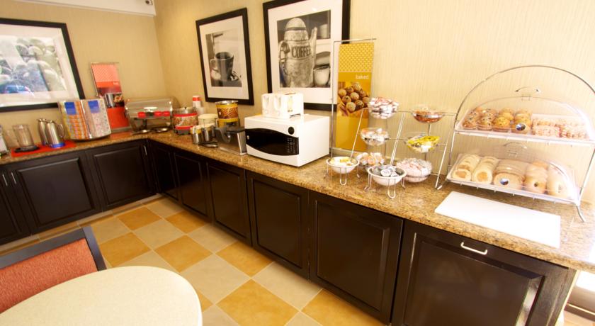 Imagen general del Hotel Hampton Inn Clarks Summit. Foto 11