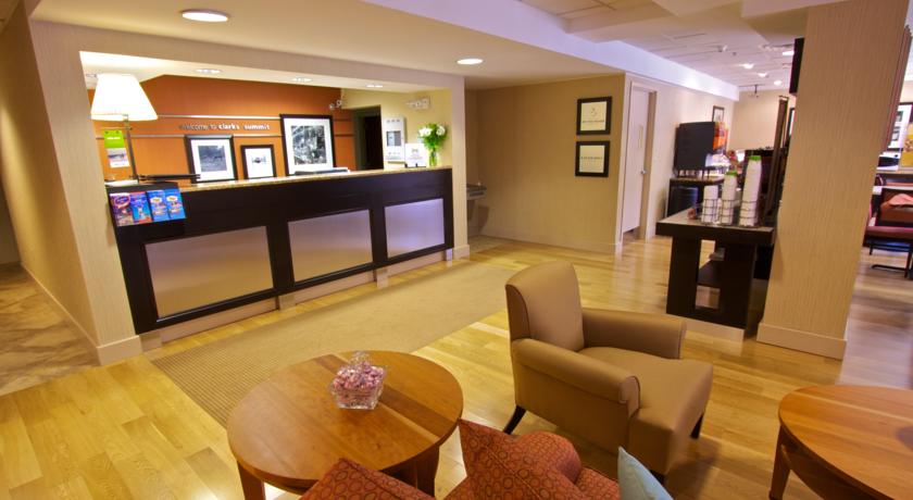 Imagen general del Hotel Hampton Inn Clarks Summit. Foto 17
