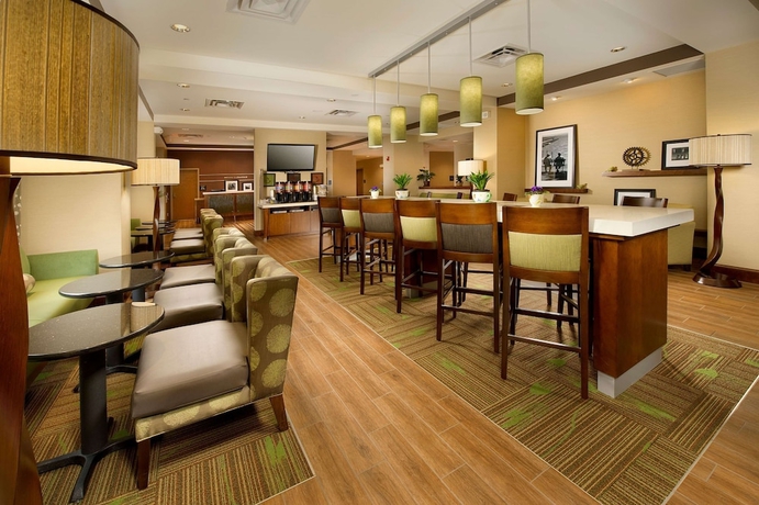 Imagen de los interiores del Hotel Hampton Inn Cleveland Tennessee. Foto 15