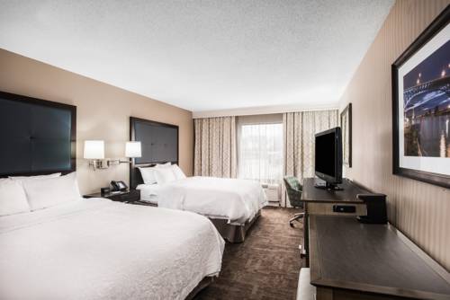 Imagen de la habitación del Hotel Hampton Inn Cleveland-airport/tiedeman Road. Foto 2