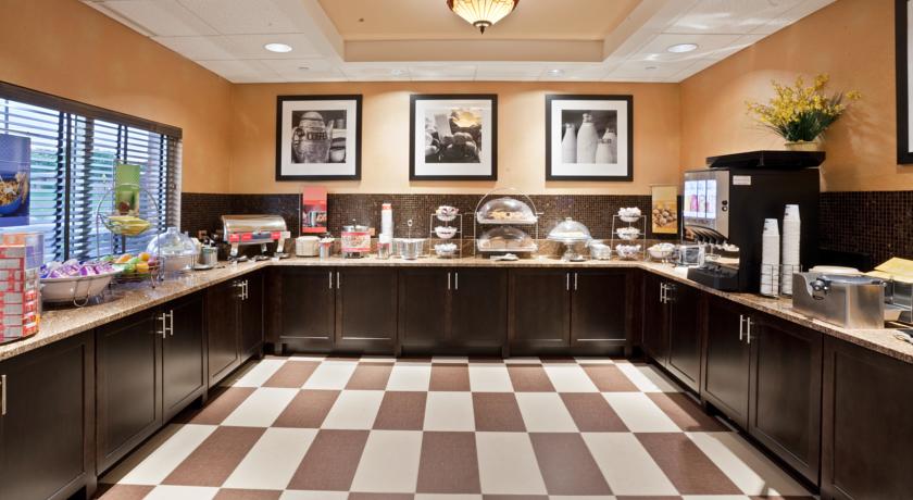 Imagen general del Hotel Hampton Inn Clifton Park. Foto 5