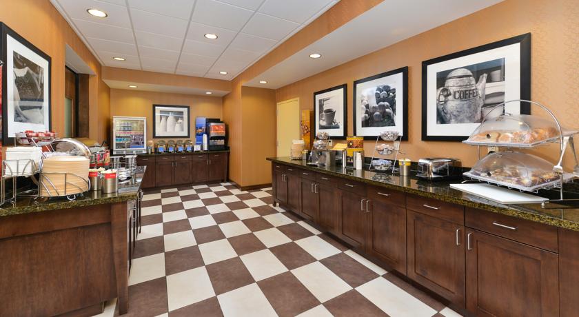 Imagen general del Hotel Hampton Inn Clinton-Iowa. Foto 5