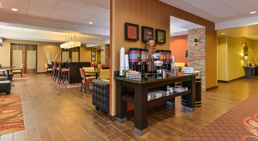 Imagen general del Hotel Hampton Inn Clinton-Iowa. Foto 10