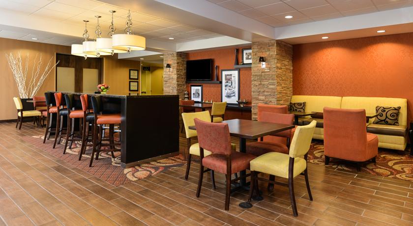 Imagen general del Hotel Hampton Inn Clinton-Iowa. Foto 12