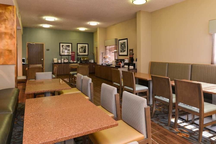 Imagen del bar/restaurante del Hotel Hampton Inn Closest To Universal Orlando. Foto 6