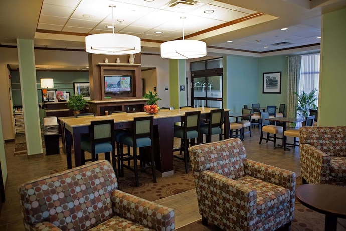 Imagen de los interiores del Hotel Hampton Inn Colby. Foto 18