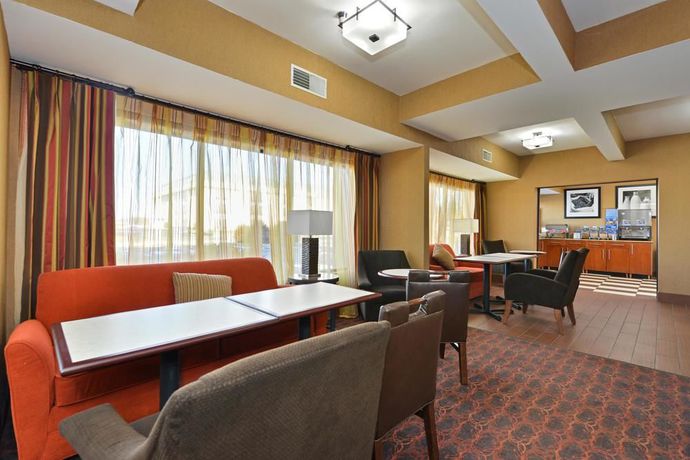 Imagen general del Hotel Hampton Inn Collinsville. Foto 10