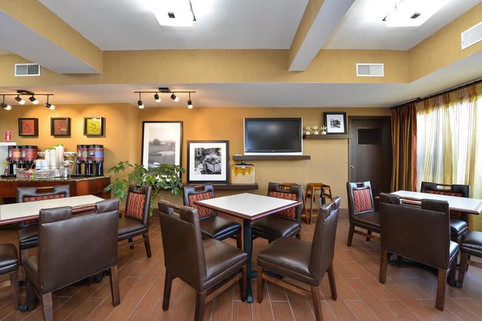 Imagen general del Hotel Hampton Inn Collinsville. Foto 11