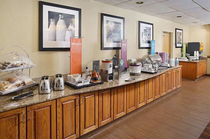 Imagen general del Hotel Hampton Inn Columbia, Columbia. Foto 7