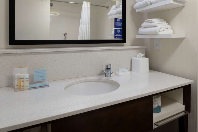 Imagen de la habitación del Hotel Hampton Inn Columbia, Columbia. Foto 11