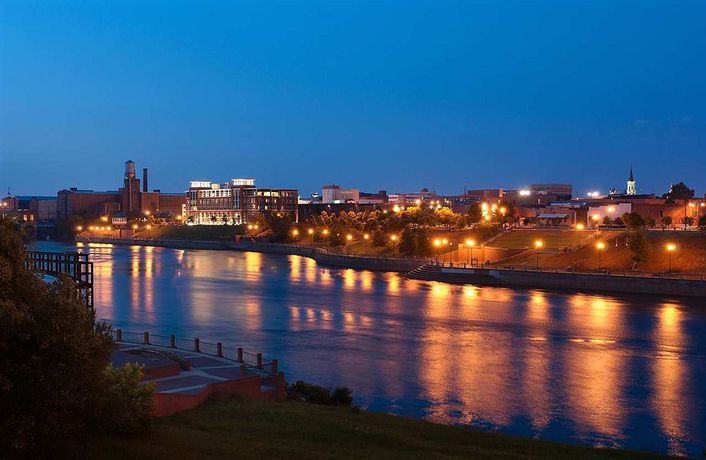 Imagen general del Hotel Hampton Inn Columbus-north. Foto 1