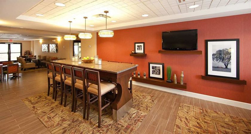 Imagen general del Hotel Hampton Inn Columbus-north. Foto 10