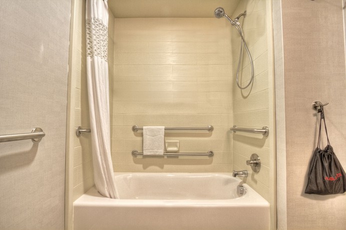 Imagen de la habitación del Hotel Hampton Inn Cookeville. Foto 10