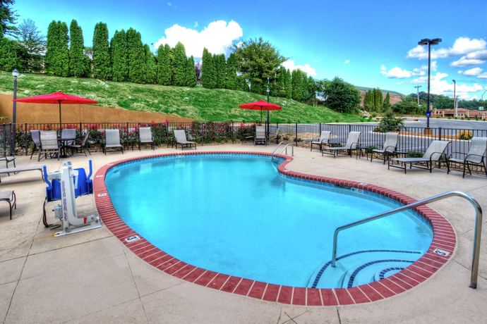Imagen de la piscina del Hotel Hampton Inn Cookeville. Foto 20