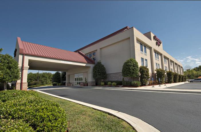 Imagen general del Hotel Hampton Inn Cornelia. Foto 11