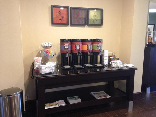 Imagen general del Hotel Hampton Inn Cornelia. Foto 9