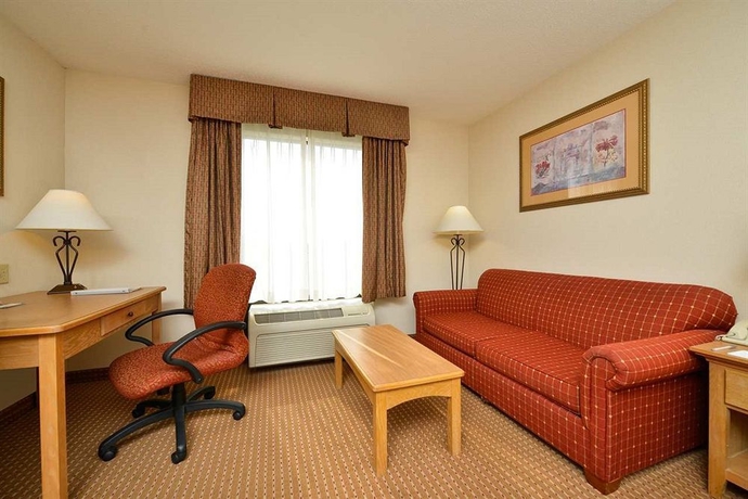Imagen de los interiores del Hotel Hampton Inn Cortland. Foto 11