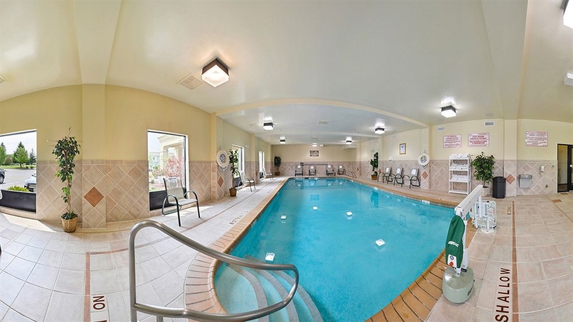 Imagen de la piscina del Hotel Hampton Inn Cortland. Foto 16