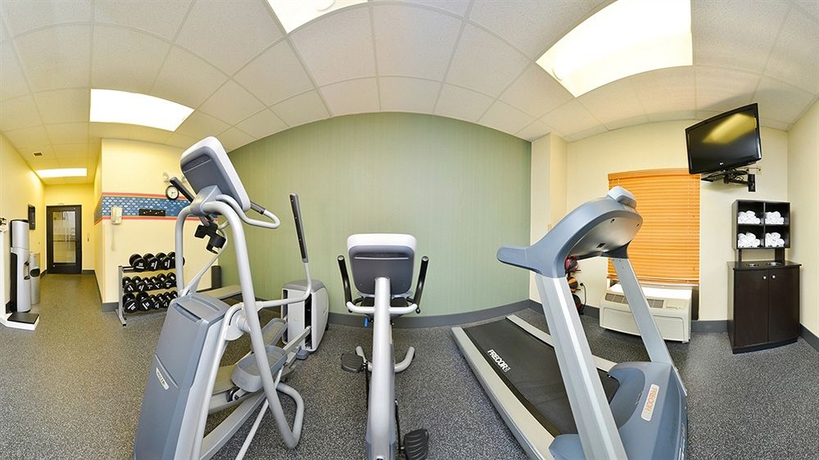 Imagen de los interiores del Hotel Hampton Inn Cortland. Foto 14