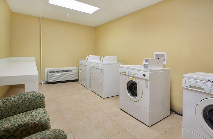 Imagen de los interiores del Hotel Hampton Inn Covington, Ga. Foto 16