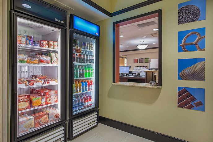 Imagen del bar/restaurante del Hotel Hampton Inn Covington, Ga. Foto 4