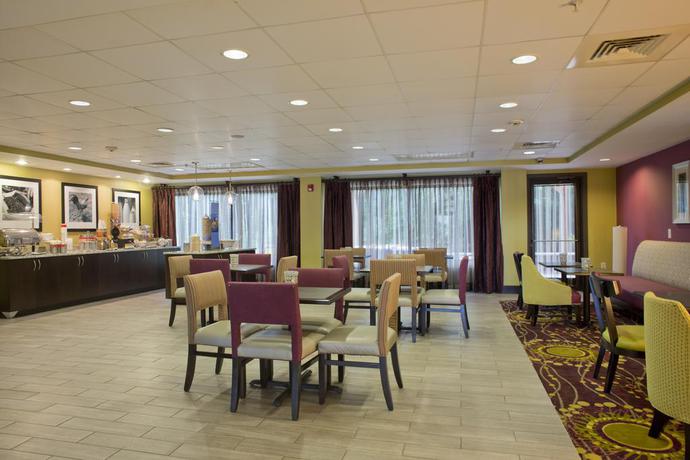 Imagen general del Hotel Hampton Inn Cumming. Foto 10