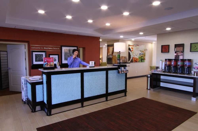 Imagen de los interiores del Hotel Hampton Inn Daytona Beach/beachfront. Foto 10
