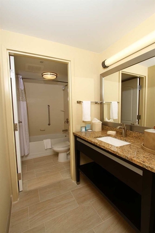 Imagen de la habitación del Hotel Hampton Inn Daytona Beach/beachfront. Foto 7