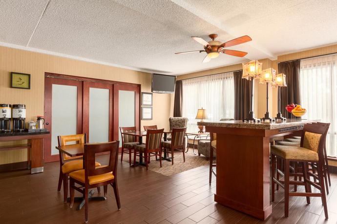 Imagen general del Hotel Hampton Inn Des Moines-airport. Foto 5