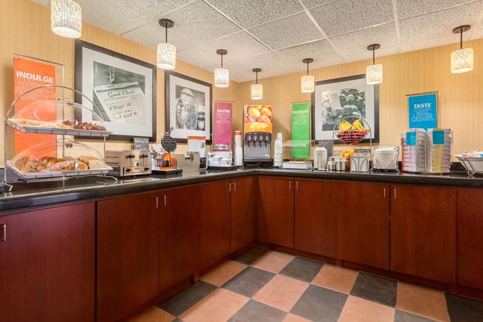 Imagen general del Hotel Hampton Inn Des Moines-airport. Foto 6