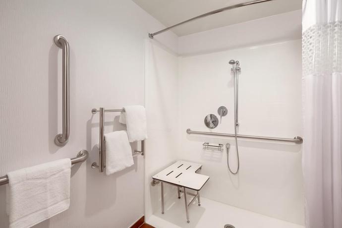 Imagen general del Hotel Hampton Inn Des Moines-airport. Foto 7
