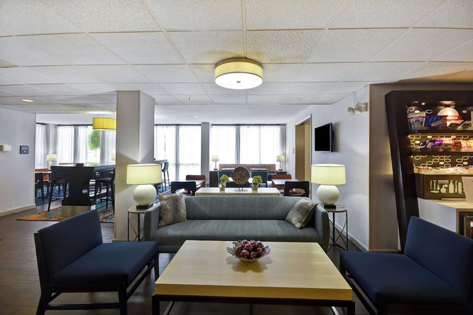 Imagen de los interiores del Hotel Hampton Inn Detroit/Madison Heights/South Troy. Foto 15