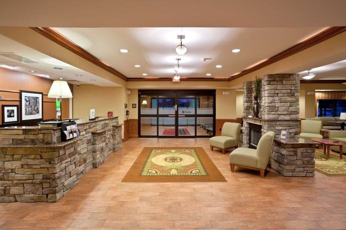 Imagen de los interiores del Hotel Hampton Inn Detroit/Utica-Shelby Township. Foto 17