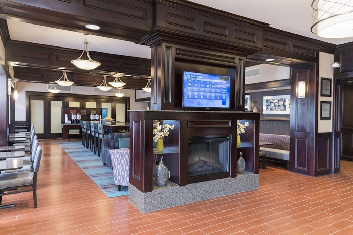 Imagen de los interiores del Hotel Hampton Inn Detroit/roseville. Foto 17