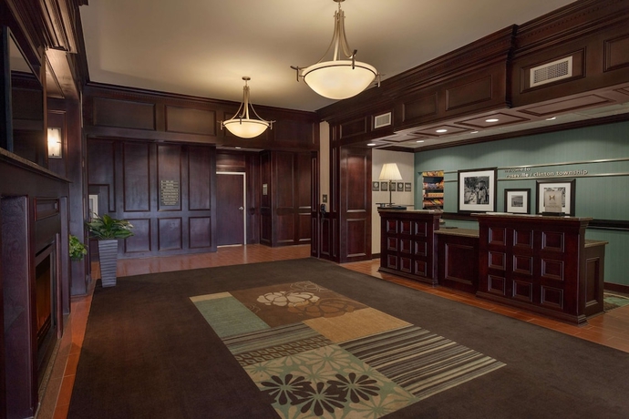 Imagen de los interiores del Hotel Hampton Inn Detroit/roseville. Foto 18