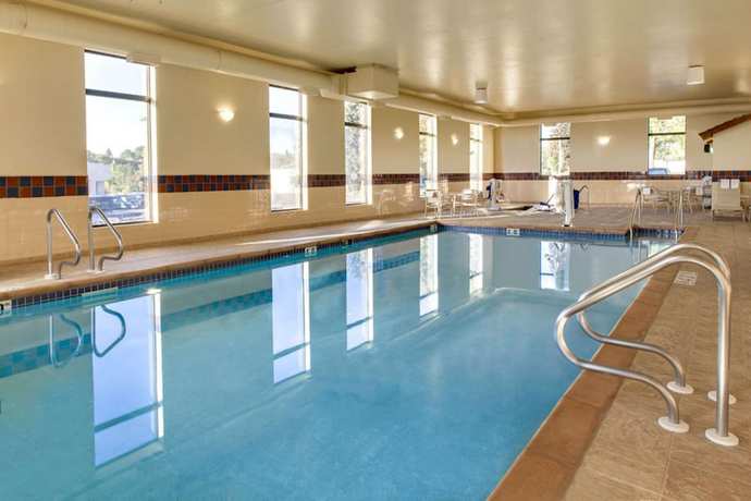 Imagen de la piscina del Hotel Hampton Inn Dubuque. Foto 20